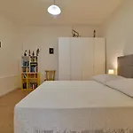Art Apartment *